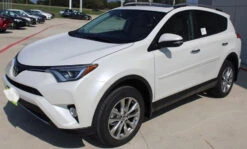 Toyota 070 Blizzard White Tri-Coat Pearl Basecoat Clearcoat Quart Paint Kit