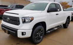 Super White Toyota 040 Basecoat Clearcoat Quart Complete Paint Kit