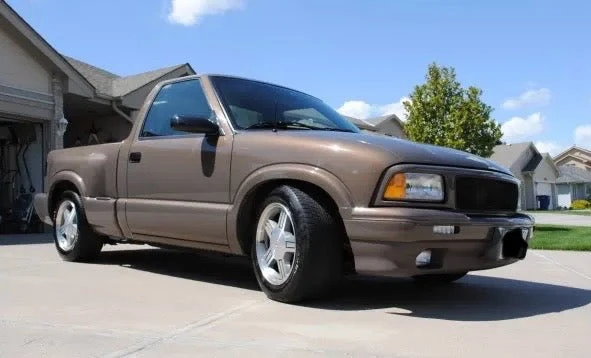 GM WA333D Smokey Caramel Basecoat + Reducer Quart (Basecoat Only) Kit 1 GM WA333D Smokey Caramel Basecoat + Reducer Quart (Basecoat Only) Kit