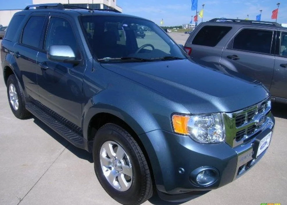 Ford UN Steel Blue Basecoat + Reducer Quart (Basecoat Only) Kit 1 Ford UN Steel Blue Basecoat + Reducer Quart (Basecoat Only) Kit