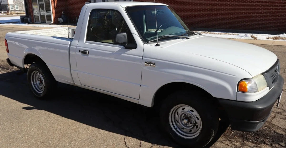 Mazda YO Oxford White Basecoat With Reducer Gallon (Basecoat Only) 1 Mazda YO Oxford White Basecoat With Reducer Gallon (Basecoat Only)